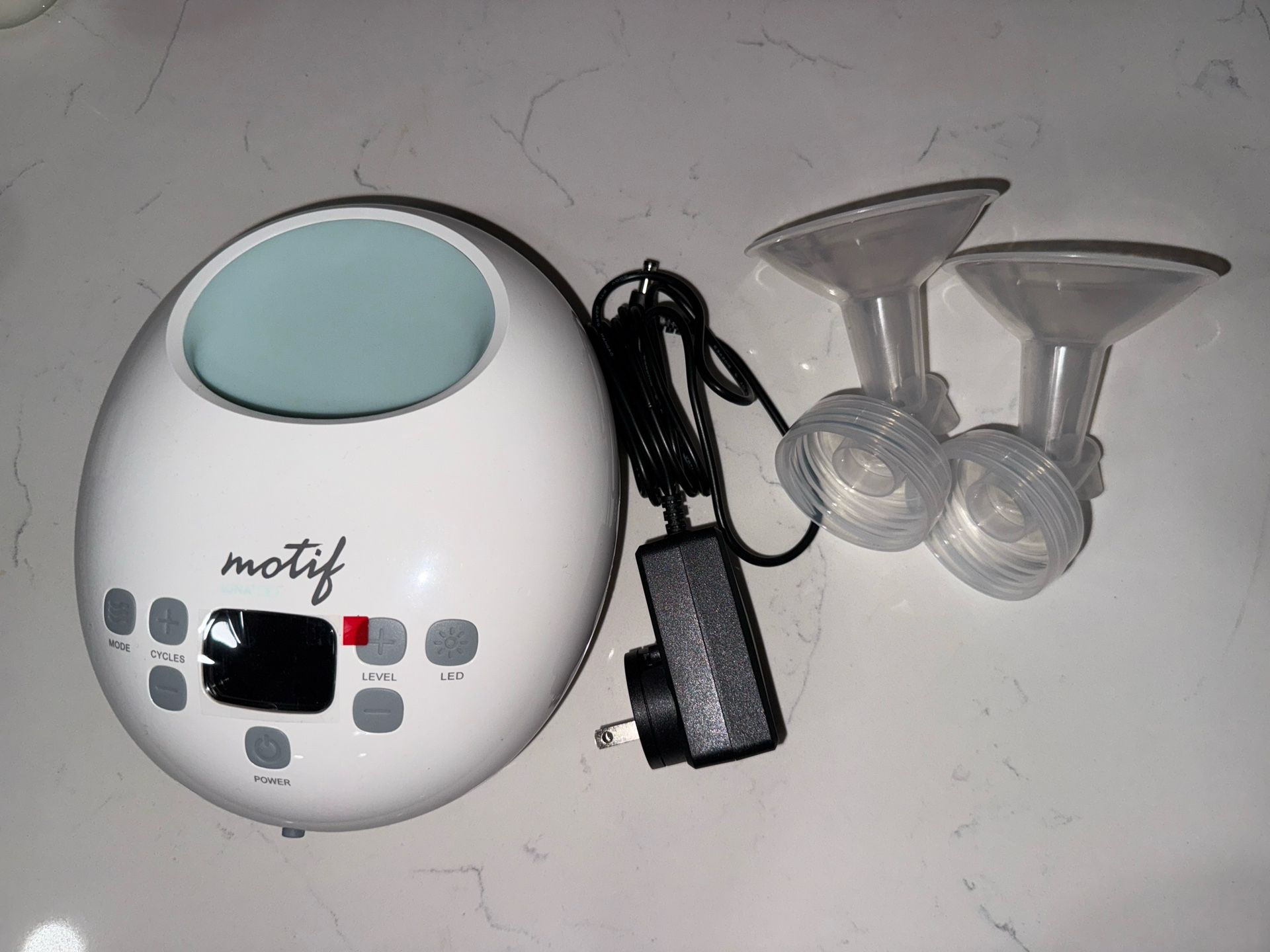 Motif Luna Rechargeable Battery Pump