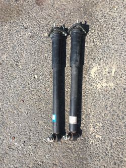 Lexus IS strut shock