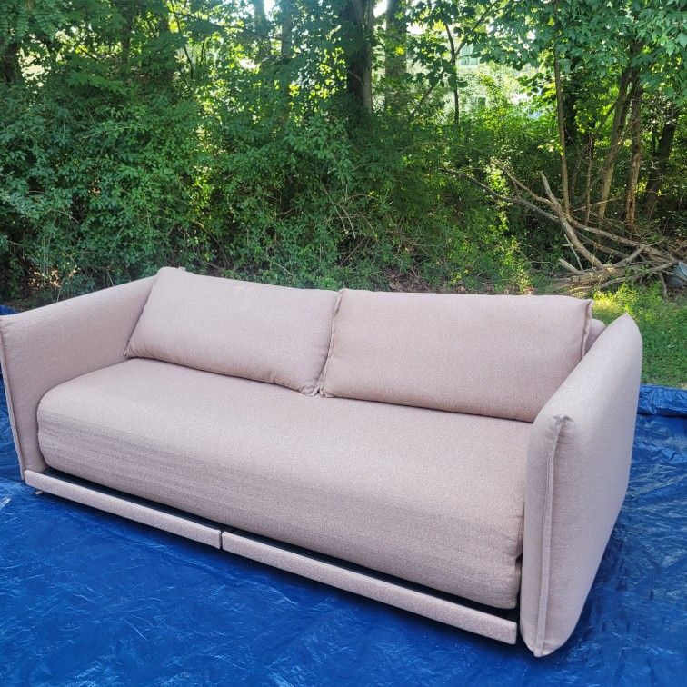Koala - Byron Sofa Bed 92" (3.5-Seater)(1 Blush Sunset)
URL: https://offerup.com/redirect/?o=aHR0cHM6Ly91cy5rb2FsYS5jb20vcHJvZHVjdHMvYmVhdXR5LXNvZmE