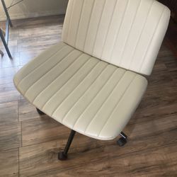 Gaming Chair / Desk Chair / Office Chair