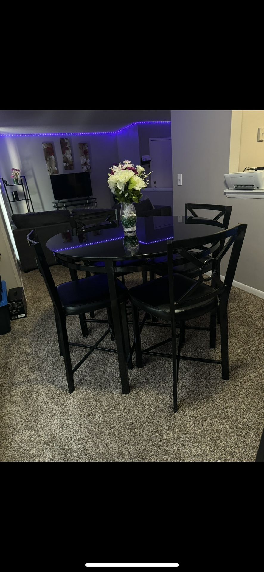 Black High End Table And Chairs