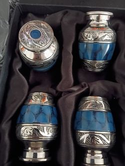 Set of 4 Mini Keepsake Cremation Urns