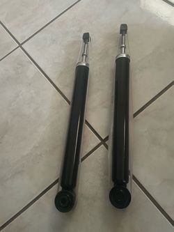2015  Nissan Vera shocks…….