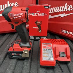 Milwaukee M18 FUEL SURGE 1/4” Impact Driver – Combo con 5Ah y Cargador (Nuevo) 