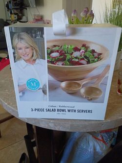3 piece salad bow with servers
