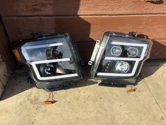 16-22 Nissan Titan / Titan XD LED DRL Black Amber Projector Headlights