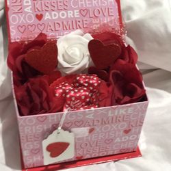 Beautiful Valentine's day gift box 