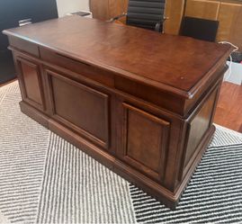 Westfield Executive Desk, Chestnut