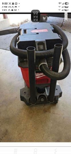Milwaukee Wet/Dry Vacuum with Hose