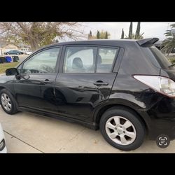 2011 Nissan Versa 103,000 Miles 