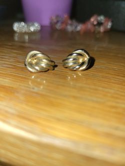 Classic Silver-Tone Interlocking Love Knot Stud Earrings