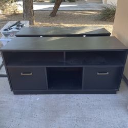 Entertainment Center Brown Wooden (Two / 2x) / TV Stand