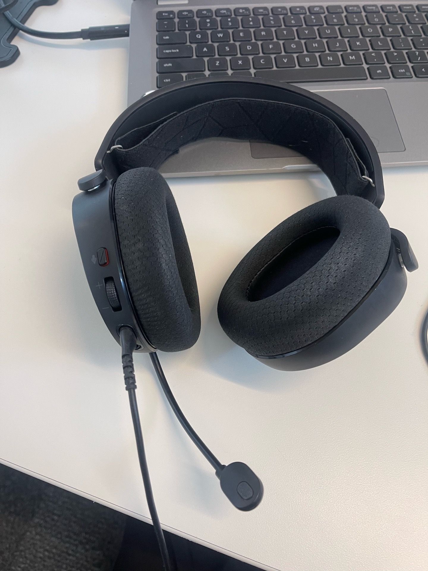 Headphone