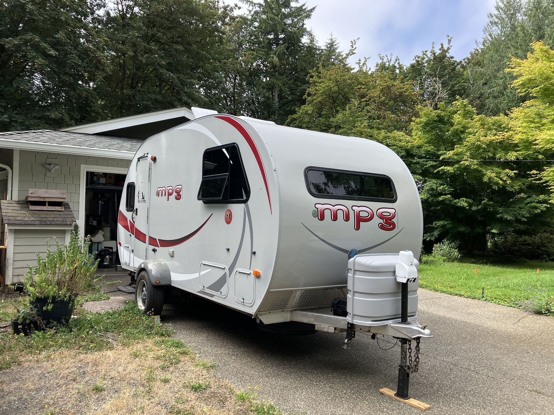 2011 Heartland MPG 181 Camper Plus weight Distribution Hitch