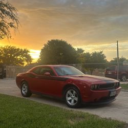 2012 CHALLENGER V6
