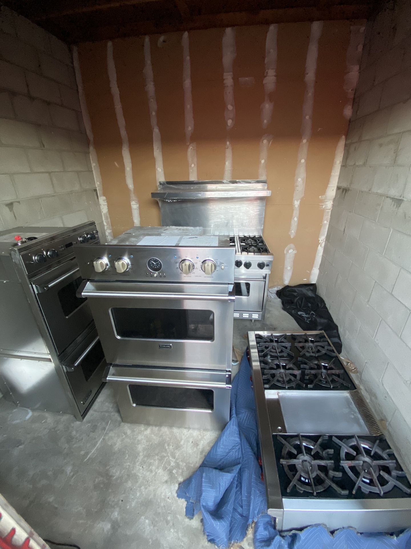 Viking And Wolf Appliance Lot