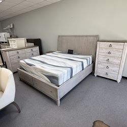 King bedroom set (FREE 24H DELIVERY AND SETUP)