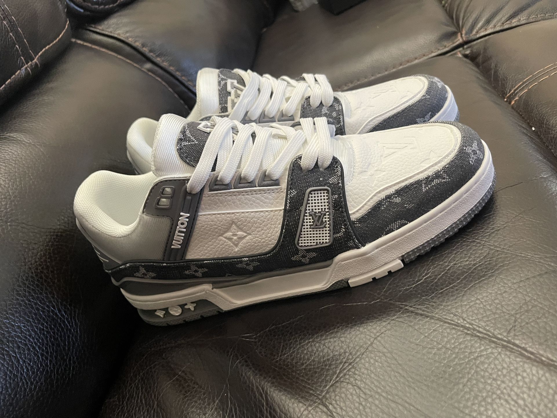 Men’s LV Trainers 
