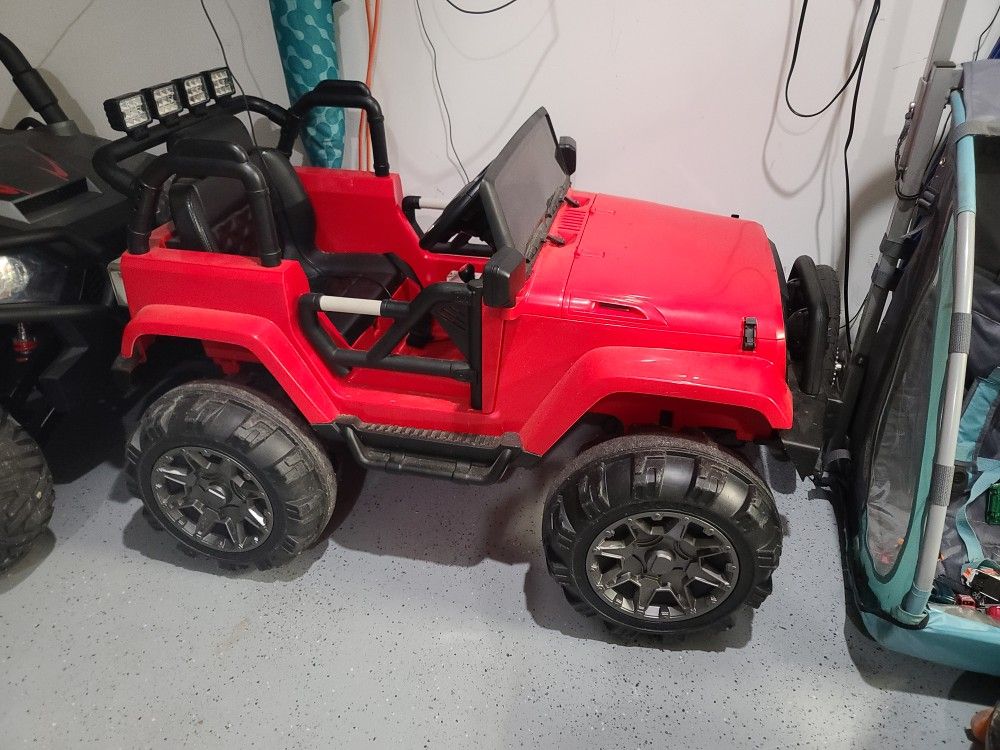 Electric Kids Jeep With Remote Control Batter And Charger