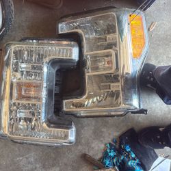 2016 Ford F250 Headlight