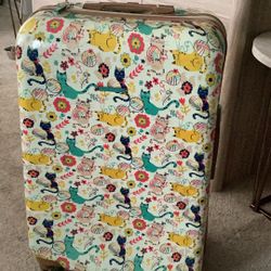 Lily Bloom 28 Luggage 
