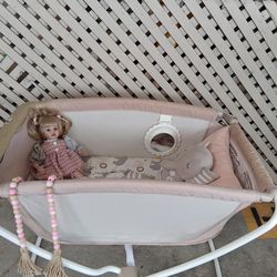 Fisher price  bassinet