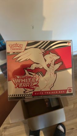 Pokémon Scarlet & Violet White Flare Elite Trainer Box