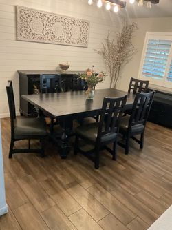 Dinning Table