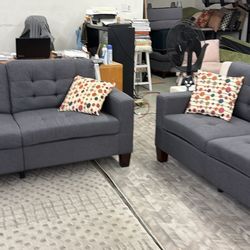 New couch and love seat set / free delivery