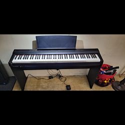 Yamaha Electric Piano -Hardly Used – $220