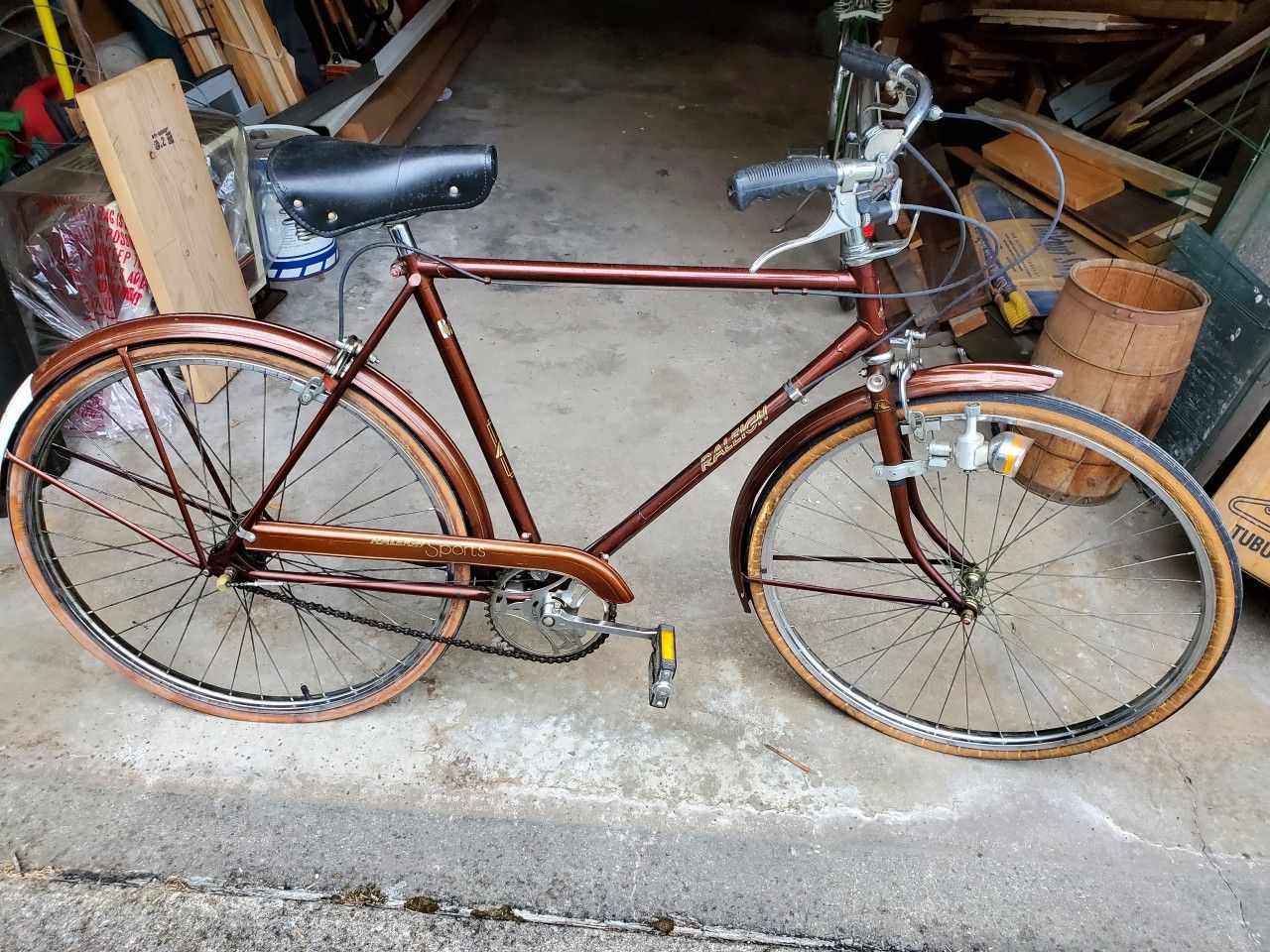 Vintage Raleigh dl 22 campus classic 2 speed coffee from 1976-78 Generator set is from France