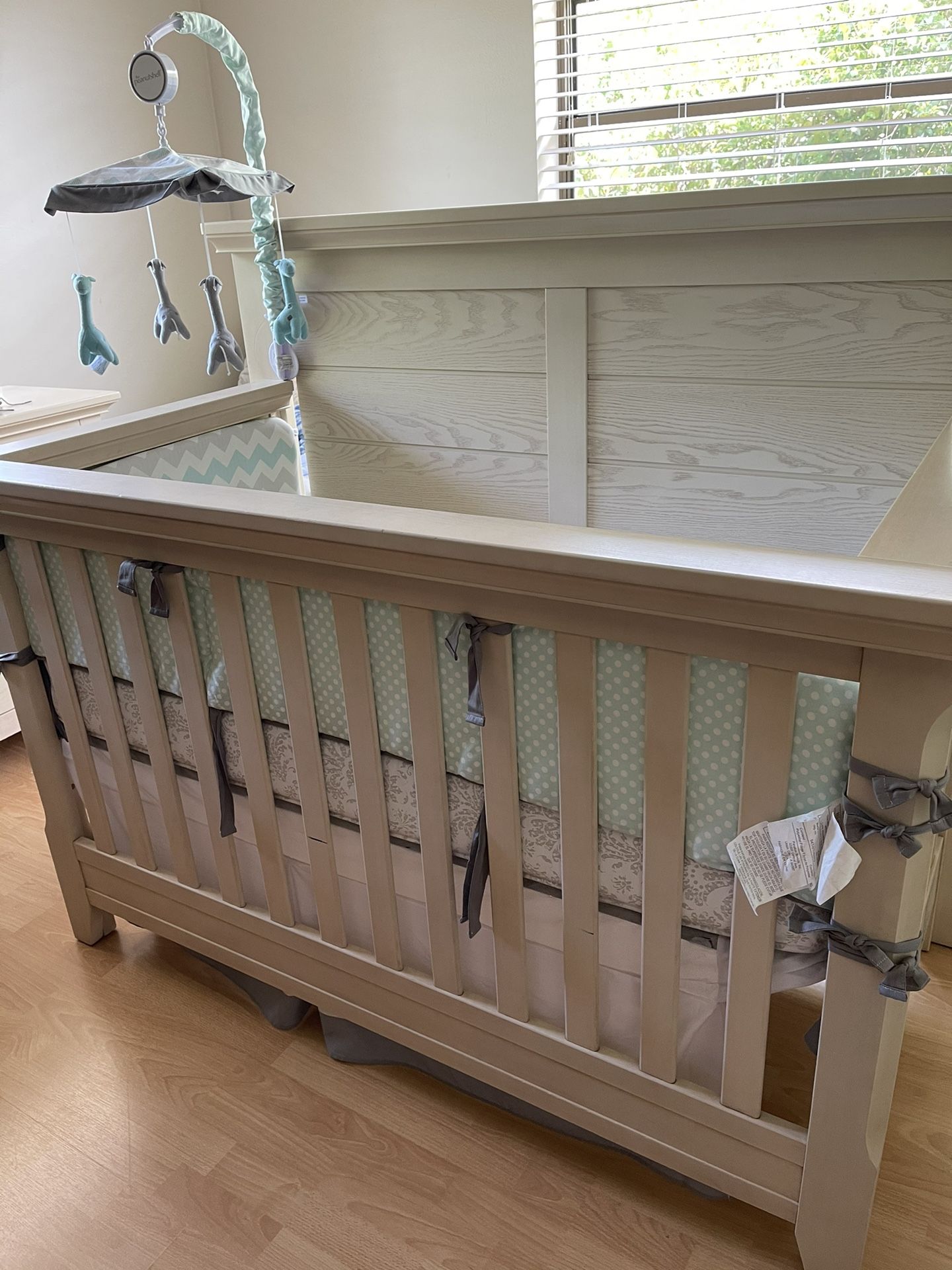 Baby Caché , New Conditions  Color Beige $650 For Both 