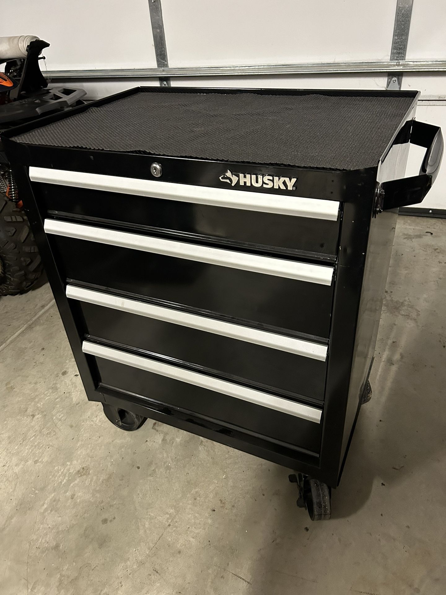 husky tool box