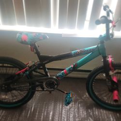 Black/Aqua color theme