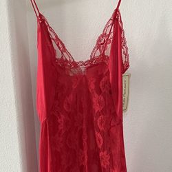 GOWN LINGERIE INTIMATES SLEEPWEAR SZ SM NEW