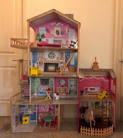 KidKraft Champion Wood Dollhouse & Horse Barn