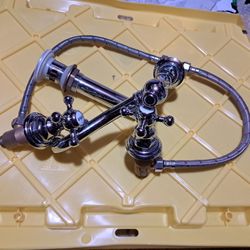 Faucet For Kitchen Sink Good Conditions