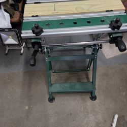 Work Bench With Jaws Or Clamps
