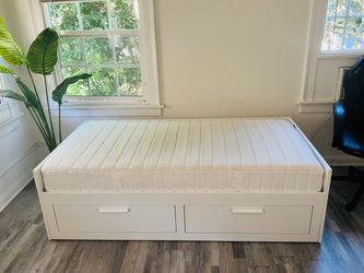 IKEA BRIMNES White Daybed Frame + Twin Mattress