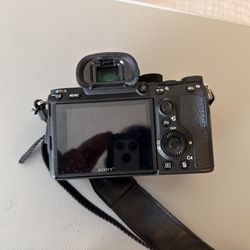 Sony A7RIII - Bundle