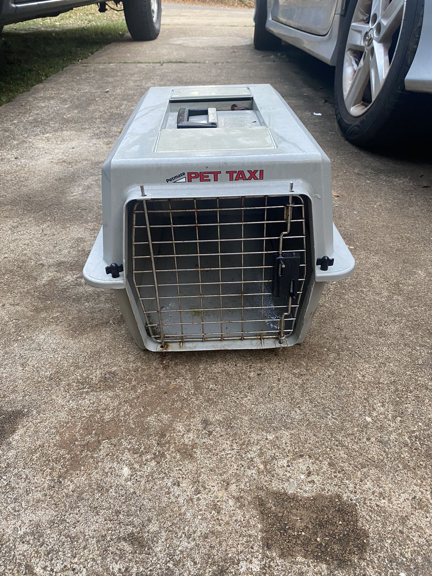 Petmate Pet Taxi Animal Carrier 