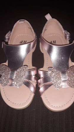 Girl sandles