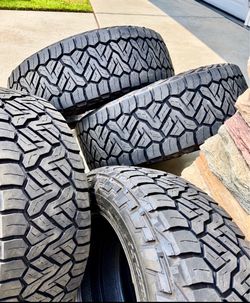 35x11.50 20 Nitto Recon Grapplers tires