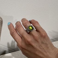 925 Silver Peridot Ring  Size 7