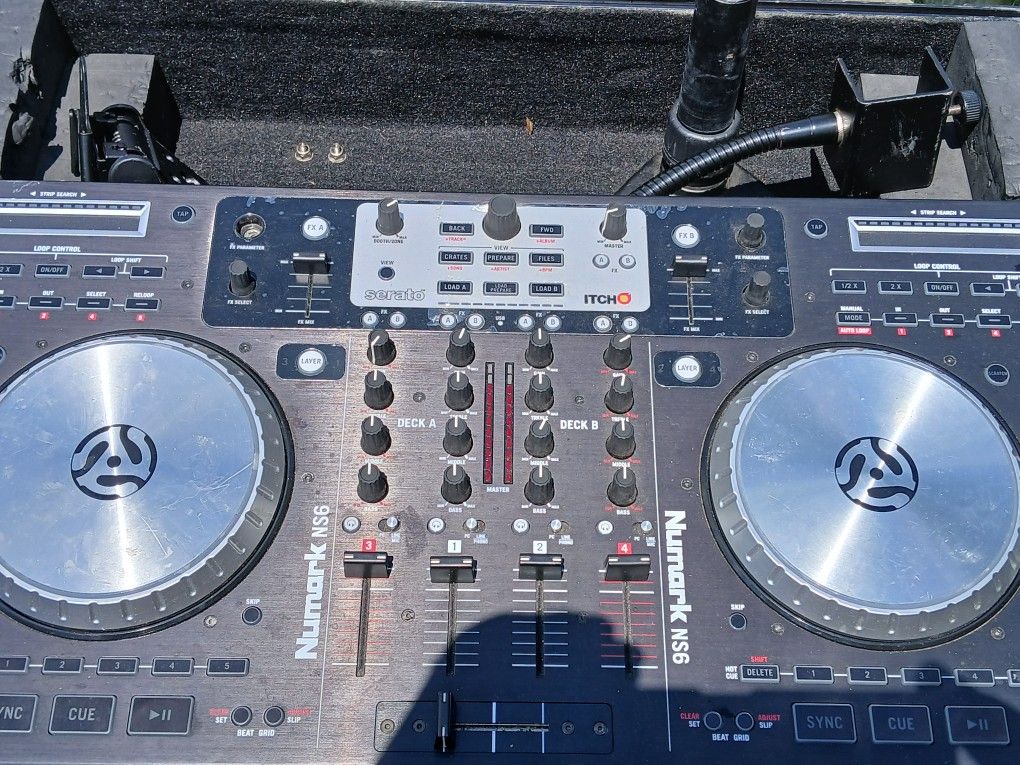 Numark NS6