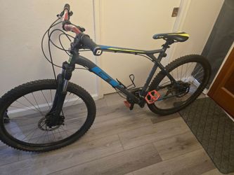 GT Aggressor Pro 27.5 mountain bike