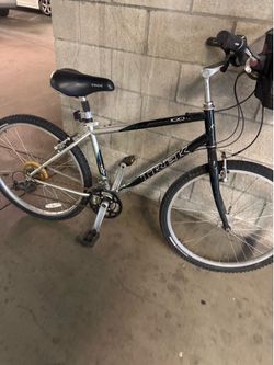 26” trek bike with basket