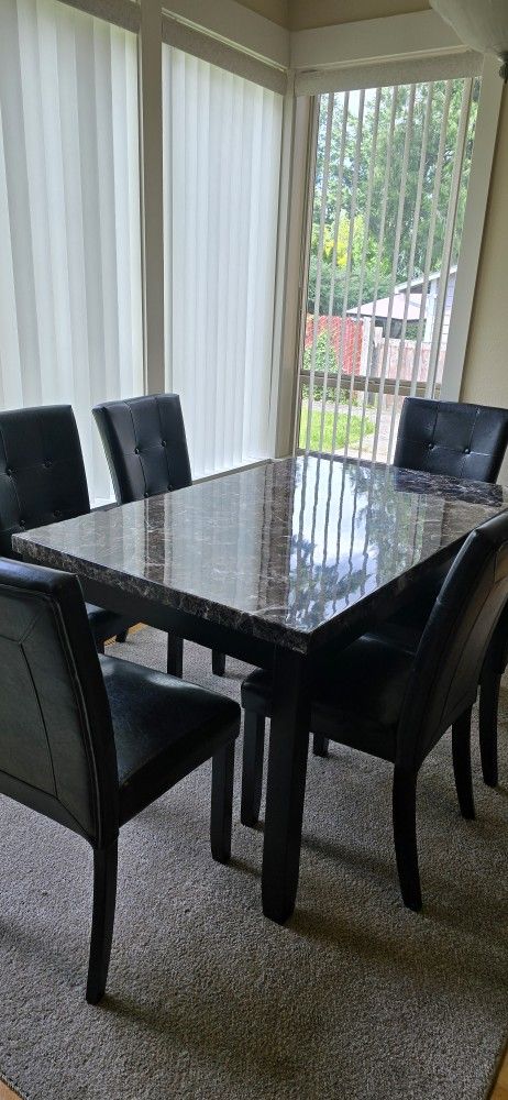 Dining Table Set