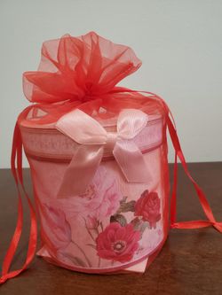 Delton Products 4.6" Porcelain Mug, English Camellia

