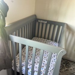 Mini Baby Crib With Mattress 